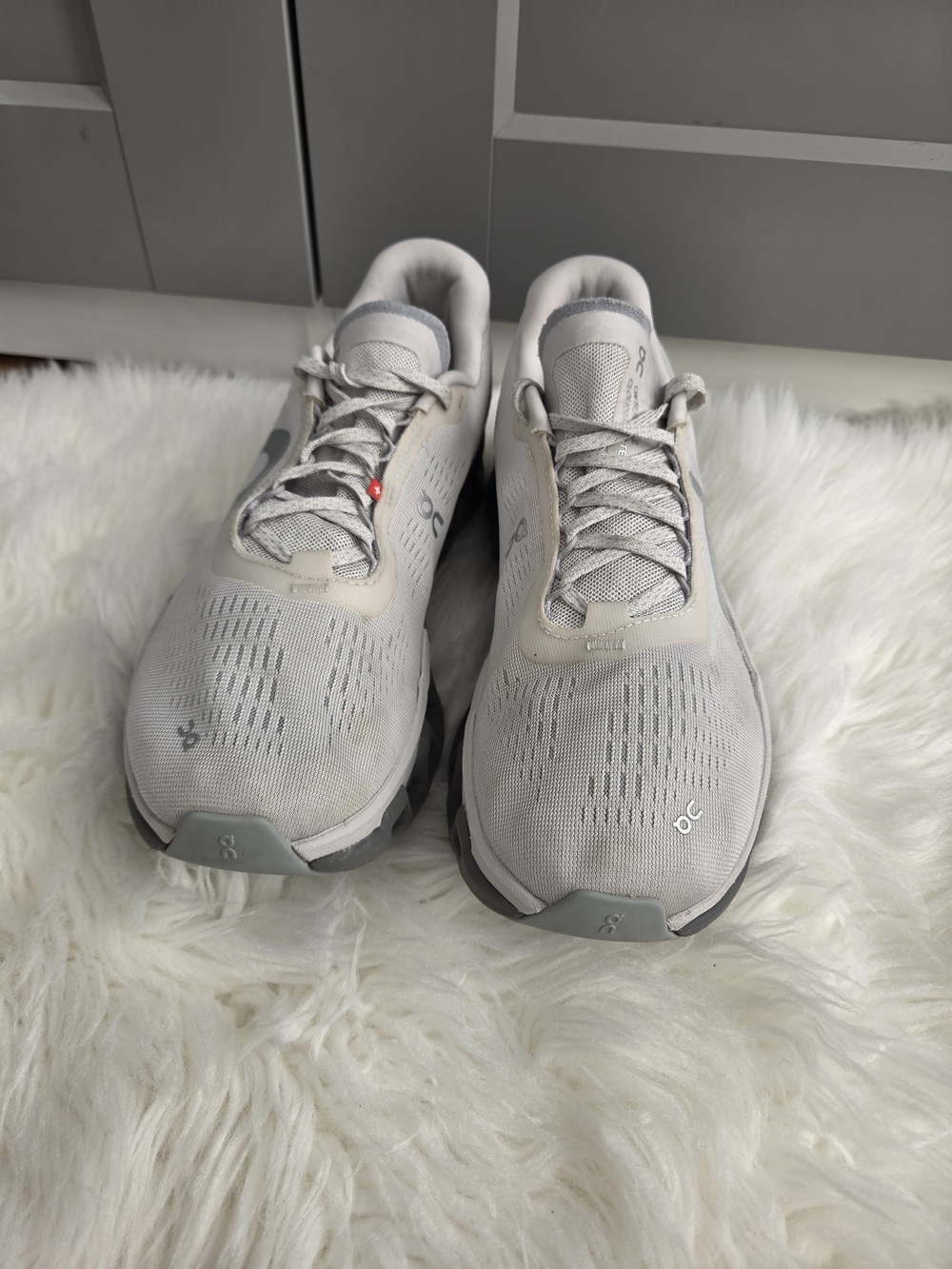 On Running Running Men's Cloudswift Lightweight Gray Running Shoes